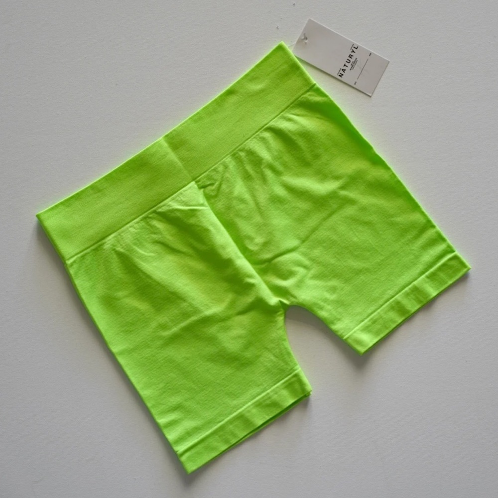 🆕 Naturyl Basic Booty Shorts Lime